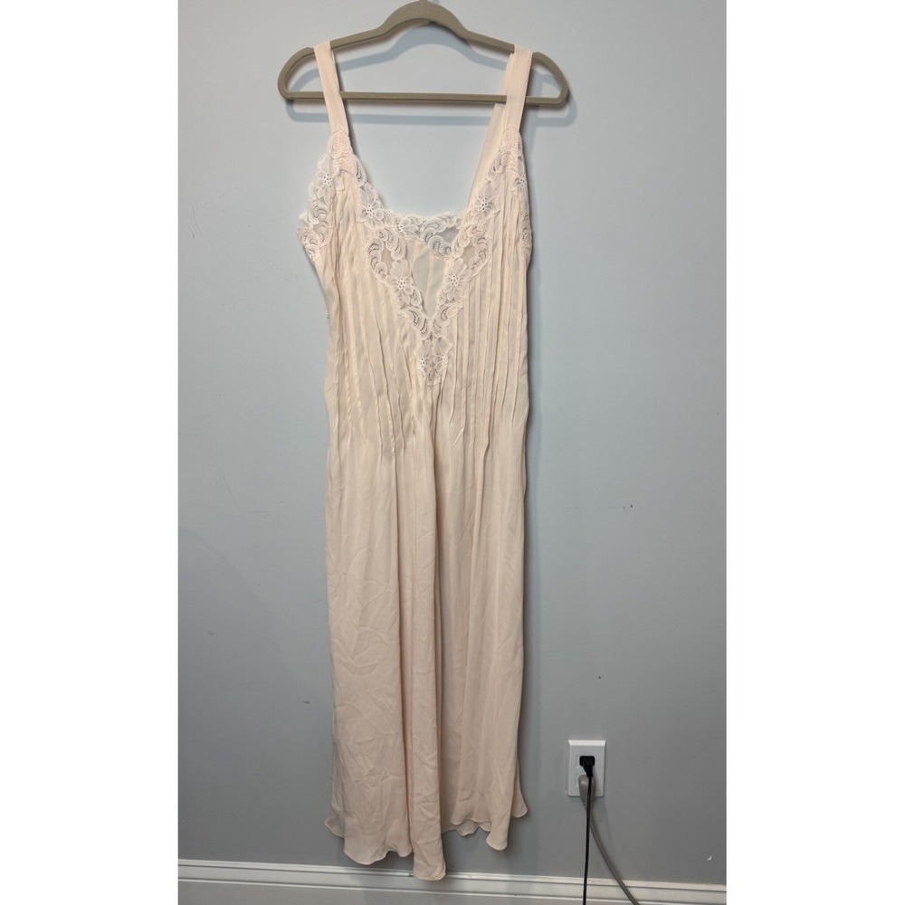 Vintage Victoria Secret 100% Silk Crepe Lace Maxi Nightgown Bridal Gold Crown S